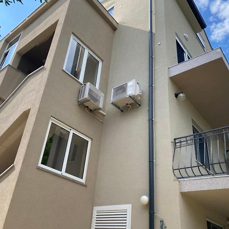 Apartments Mirta 로비니 외부 사진